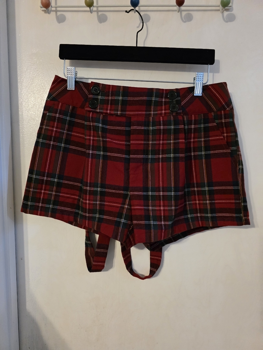 Forever 21 Red Plaid Women’s Shorts Size L